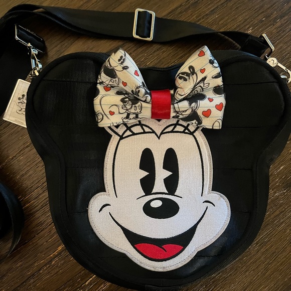 Disney Harveys Mickey loves Minnie bag - Picture 6 of 8